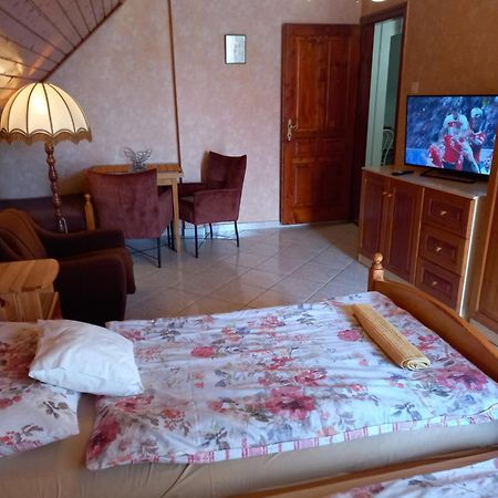 Ferienwohnung Gizella Haz Keszthely Exterior foto